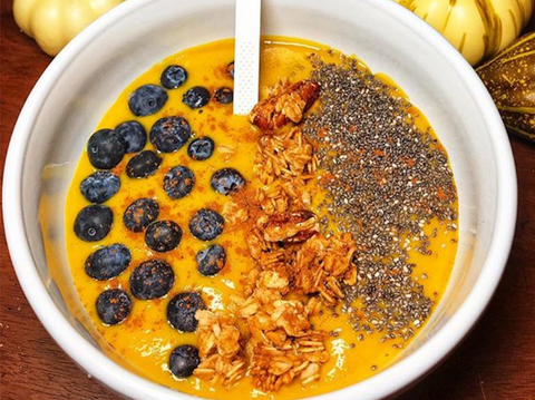 The Perfect FALL Smoothie Bowl