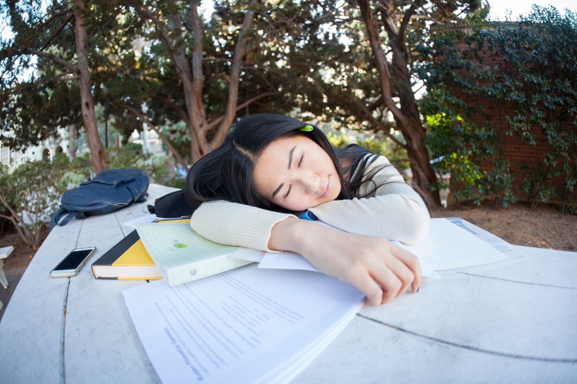 No More Z's During Class: 9 Useful Tips for Tired Students in College